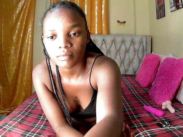 Lovelyquincy webcam