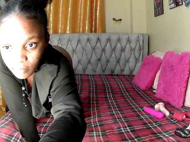 Lovelyquincy webcam
