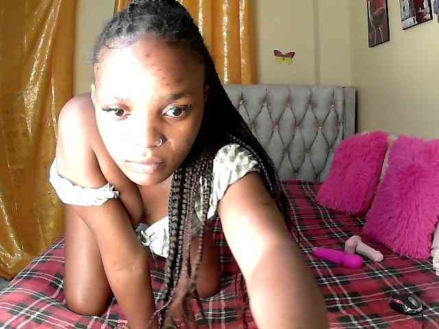 Lovelyquincy webcam