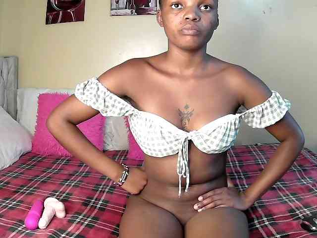 Lovelyquincy webcam