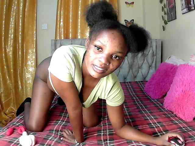 Lovelyquincy webcam