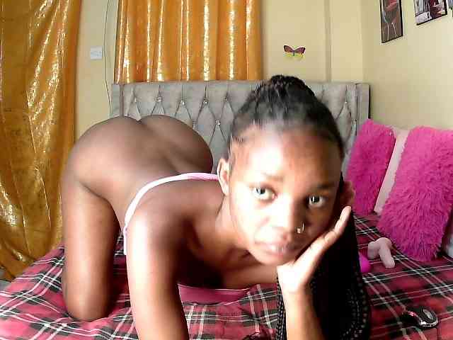 Lovelyquincy webcam