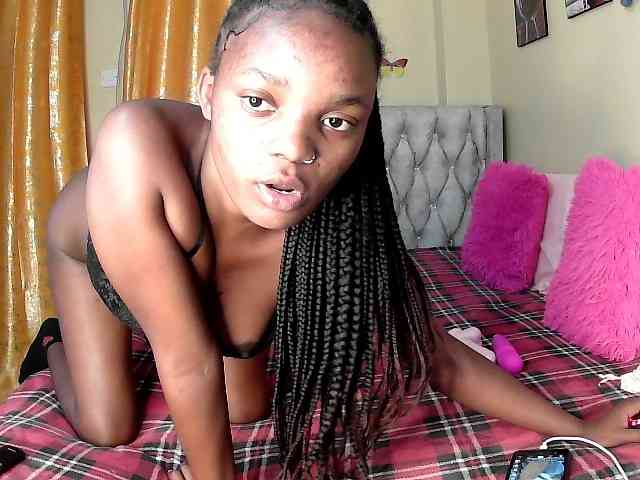 Lovelyquincy webcam