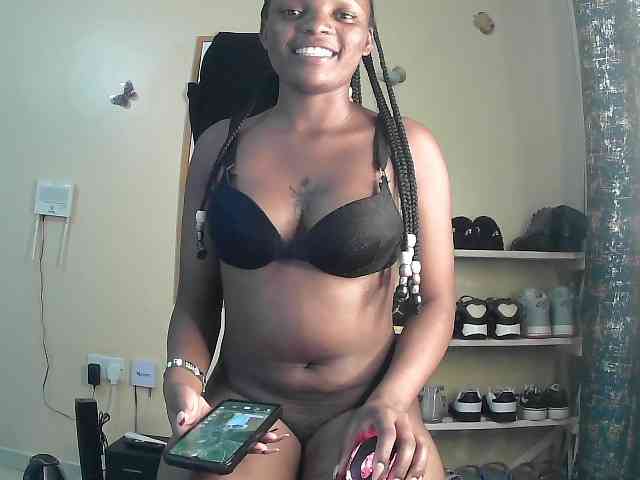 Lovelyquincy webcam