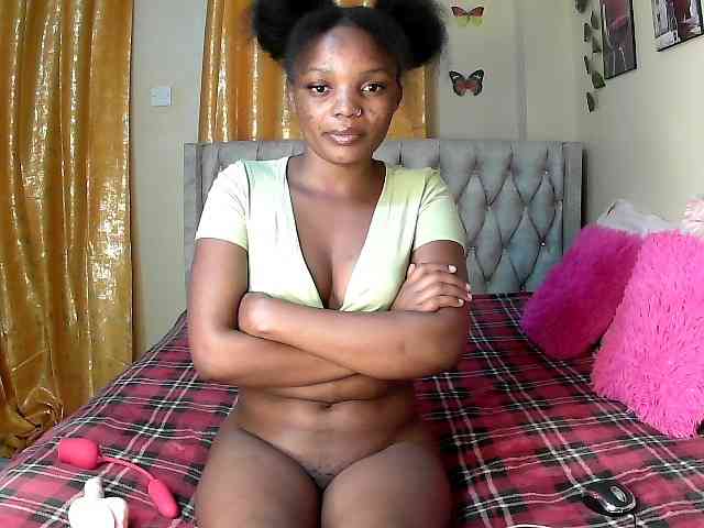Lovelyquincy webcam