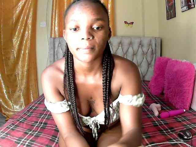 Lovelyquincy webcam