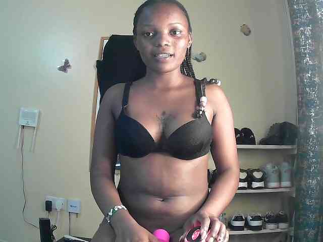 Lovelyquincy webcam