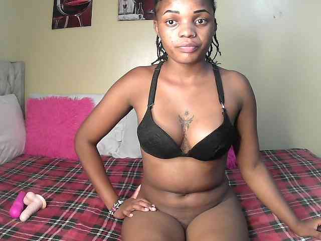 Lovelyquincy webcam