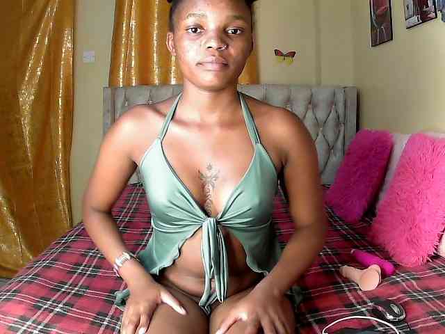 Lovelyquincy webcam