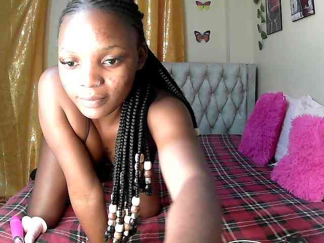 Lovelyquincy webcam