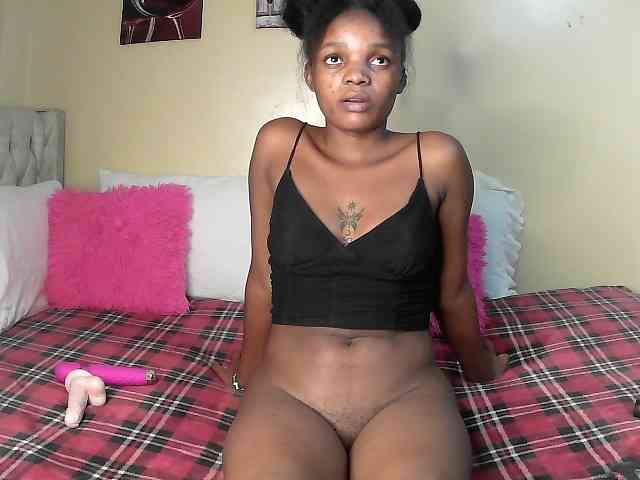 Lovelyquincy webcam