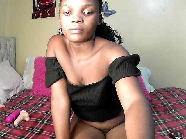 Lovelyquincy webcam