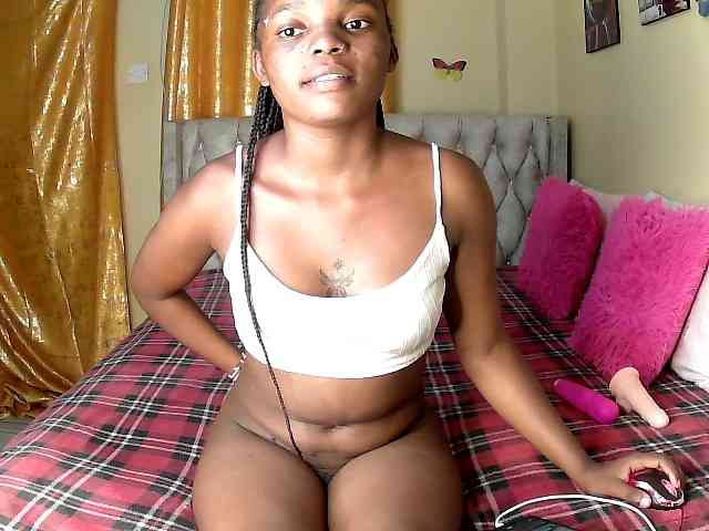 Lovelyquincy webcam