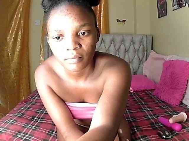Lovelyquincy webcam