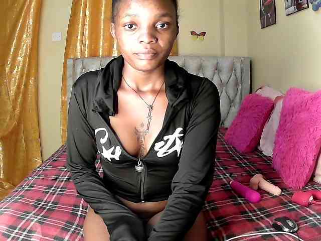 Lovelyquincy webcam