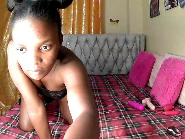Lovelyquincy webcam