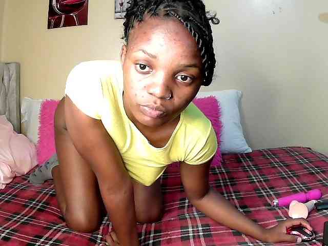 Lovelyquincy webcam