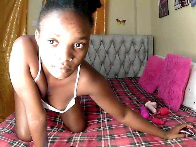 Lovelyquincy webcam