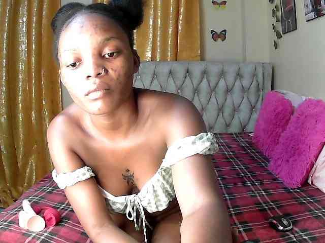 Lovelyquincy webcam