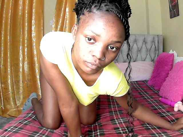 Lovelyquincy webcam