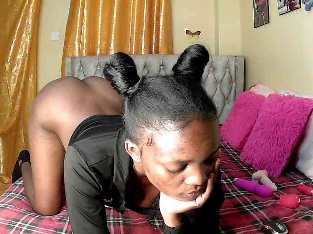 Lovelyquincy webcam