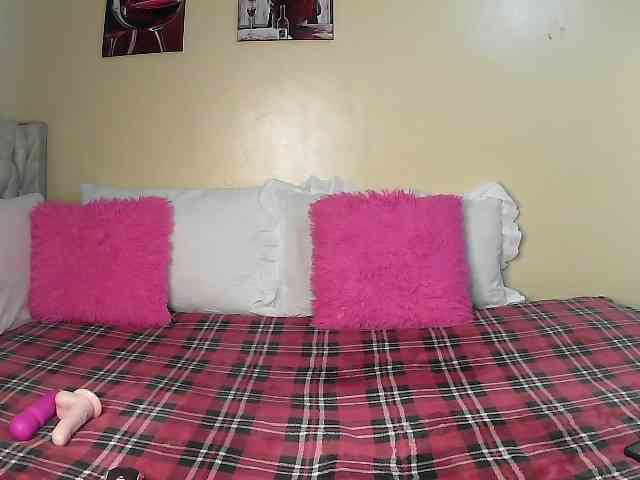Lovelyquincy webcam