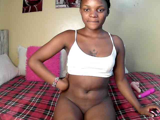 Lovelyquincy webcam