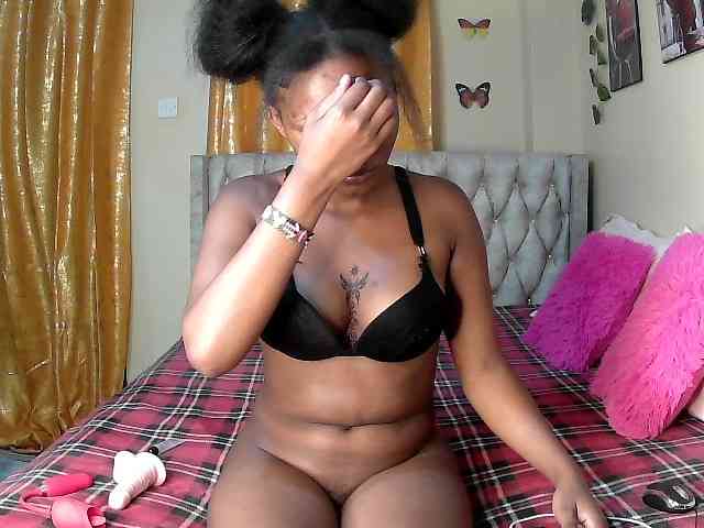 Lovelyquincy webcam