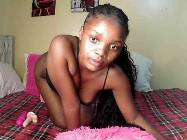 Lovelyquincy webcam