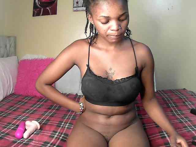 Lovelyquincy webcam