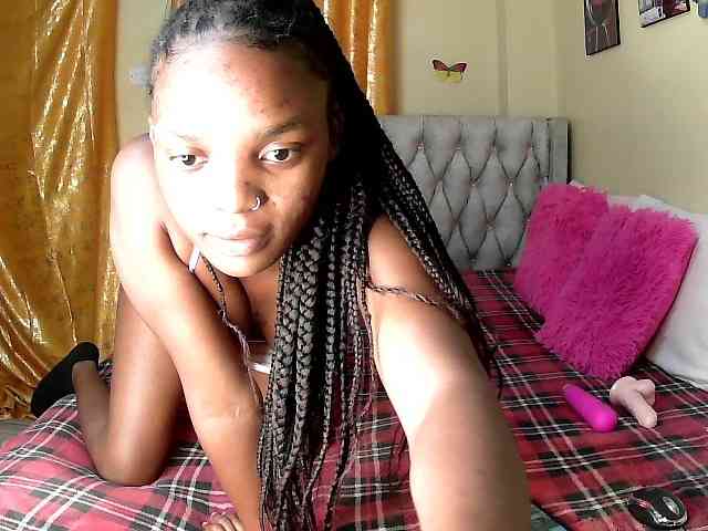 Lovelyquincy webcam