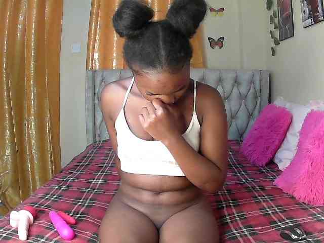 Lovelyquincy webcam