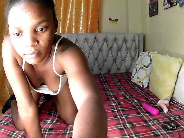 Lovelyquincy webcam