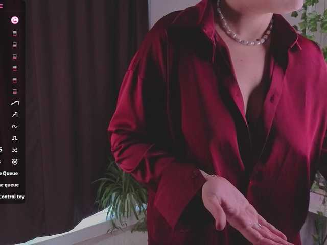 Virelya live cam on BongaCams