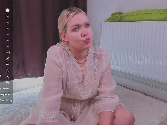 Virelya live cam on BongaCams