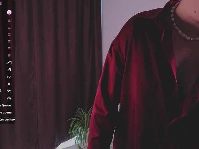Virelya live cam on BongaCams