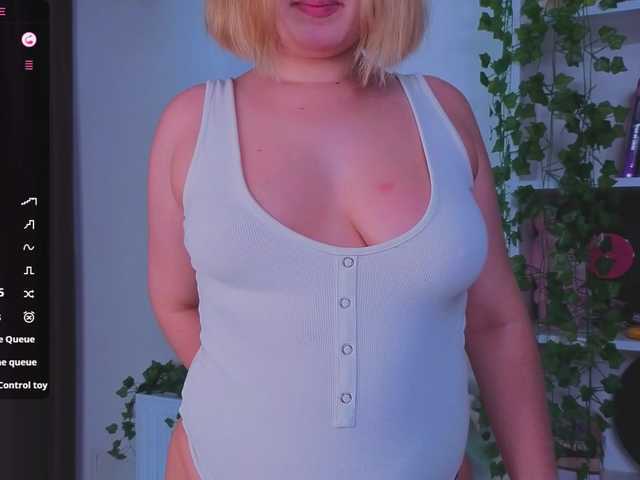 Virelya live cam on BongaCams