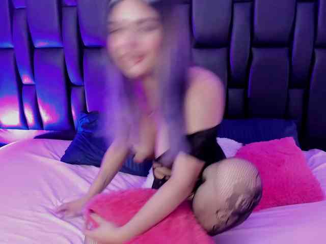 SharonStorm webcam