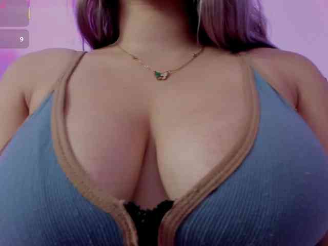 SharonStorm webcam