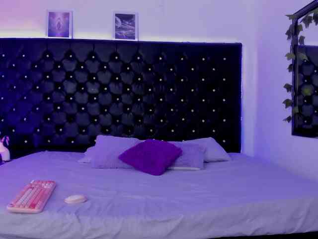 SharonStorm webcam