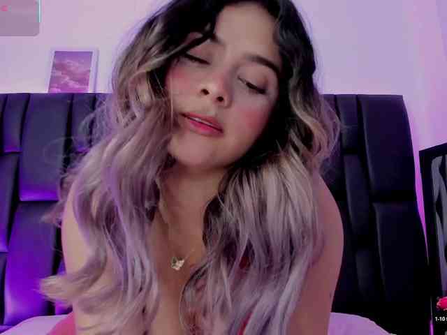 SharonStorm webcam