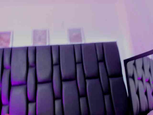 SharonStorm webcam