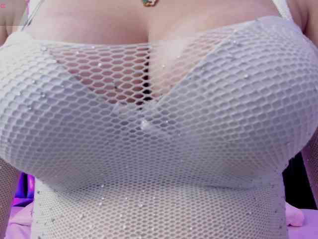 SharonStorm webcam