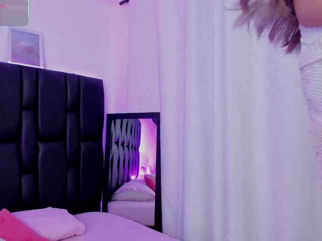SharonStorm webcam