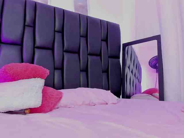 SharonStorm webcam