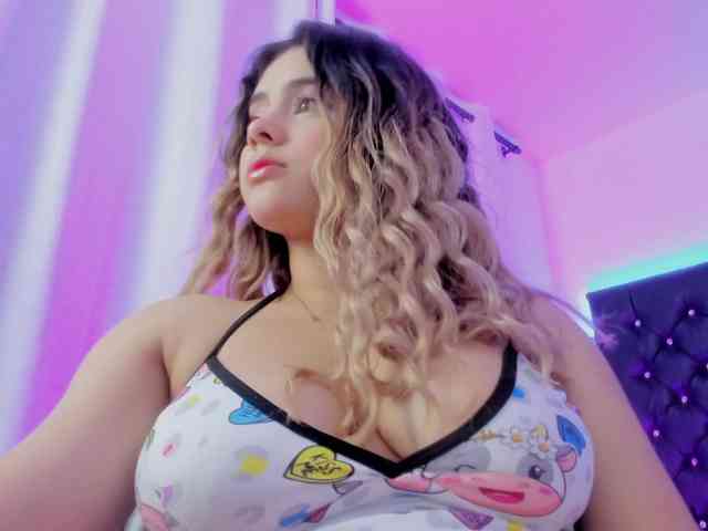 SharonStorm webcam