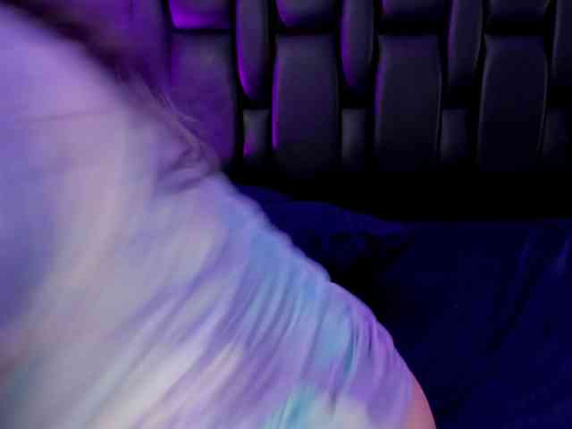 SharonStorm webcam