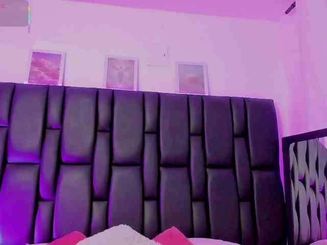 SharonStorm webcam