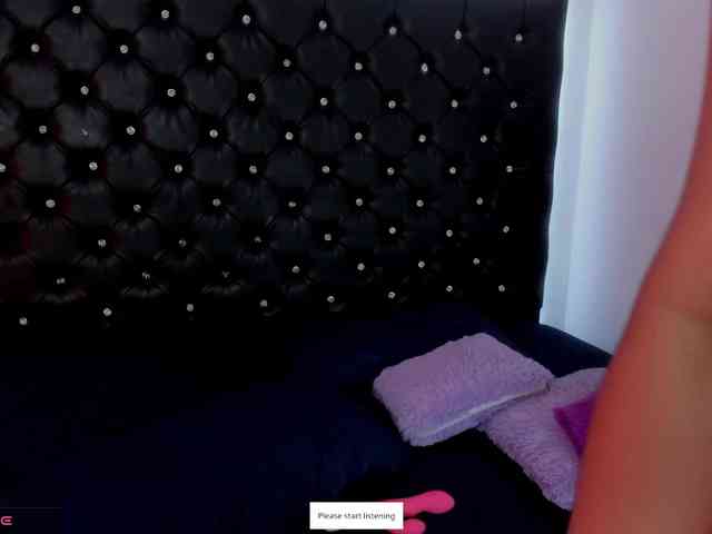 SharonStorm webcam