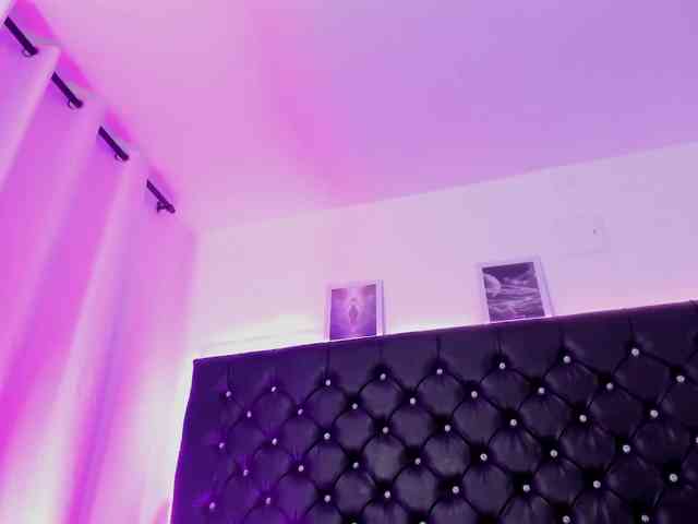 SharonStorm webcam